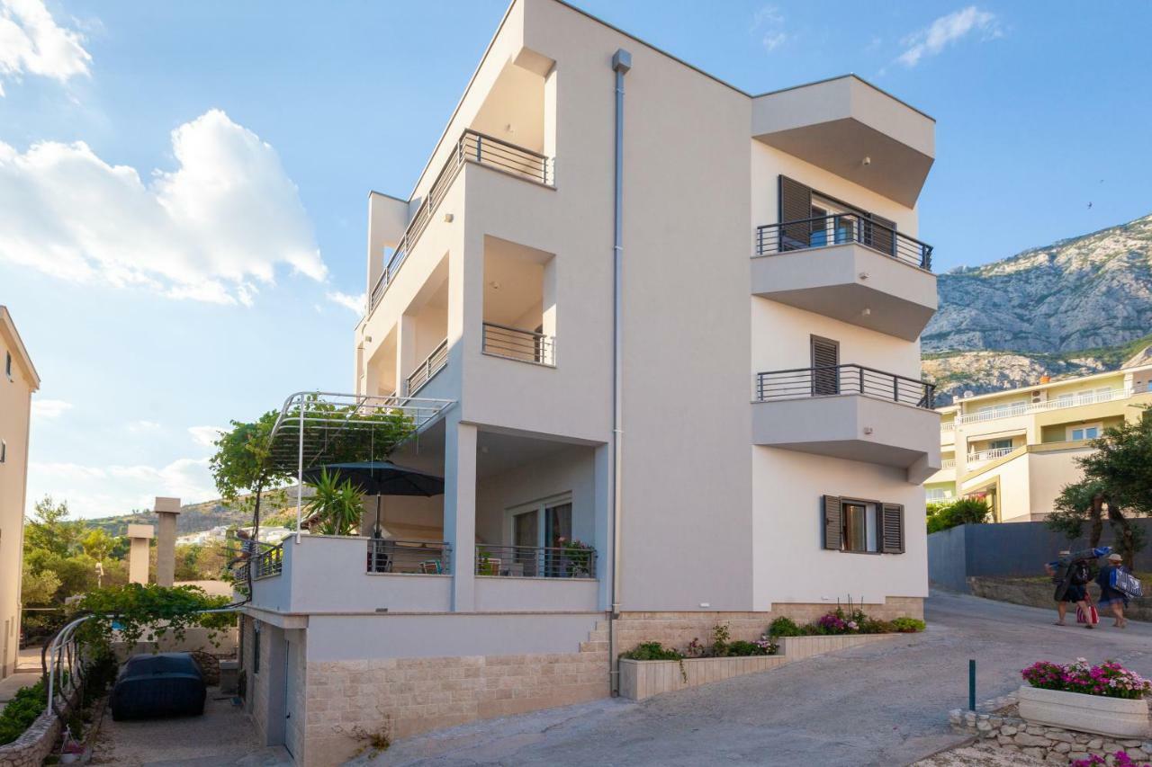 Ivmalu Apartments Tučepi Exterior foto